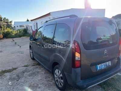 Käytetty Citroën Berlingo Feel 102 HP (75 kW) 2018 Harmaa Tila-auto