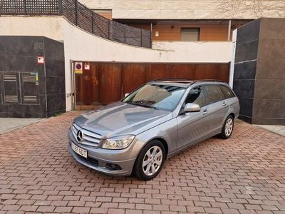 Usado Mercedes C220 Elegance 170 CV (125 kW) 2009 Gris / plata Familiar