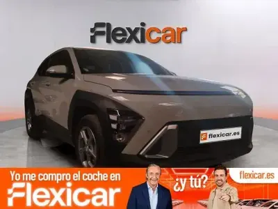 Usado Hyundai Kona 141 CV (103 kW) 2024 Gris SUV