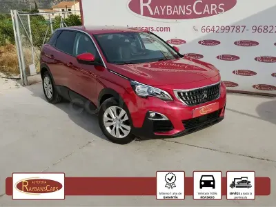 Usado Peugeot 3008 Active 130 CV (95 kW) 2017 Granate SUV