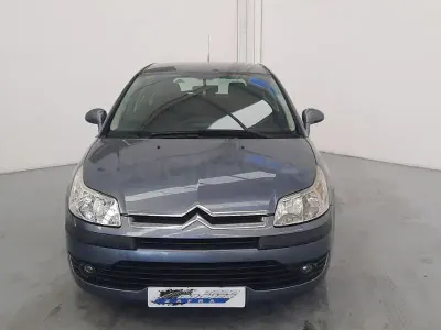 Usado Citroën C4 110 CV (80 kW) 2005 Gris / plata Berlina