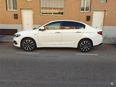 Usado Fiat Tipo Lounge 95 CV (69 kW) 2016 Blanco Berlina
