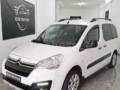 Usado Citroën Berlingo Feel 120 CV (88 kW) 2016 Blanco Monovolumen