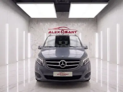 Usado Mercedes V220 163 CV (119 kW) 2018 Azul Monovolumen