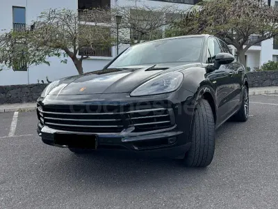 Usado Porsche Cayenne E-Hybrid 462 CV (339 kW) 2021 Negro SUV