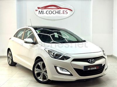 Usado Hyundai i30 110 CV (80 kW) 2013 Blanco Berlina