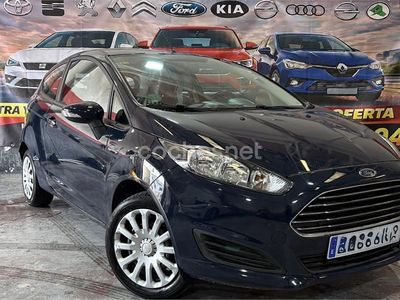 Usado Ford Fiesta Trend 82 CV (60 kW) 2016 Azul Utilitario
