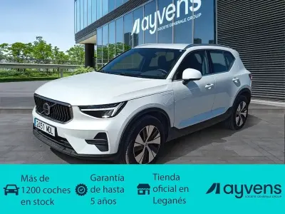 Käytetty Volvo XC40 Plus 262 HP (192 kW) 2023 Valkoinen Katumaasturi