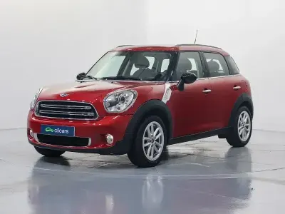 Usado Mini Countryman 90 CV (66 kW) 2016 Rojo SUV