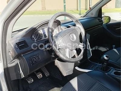 Usado Mercedes B200 140 CV (102 kW) 2006 Gris / plata Monovolumen