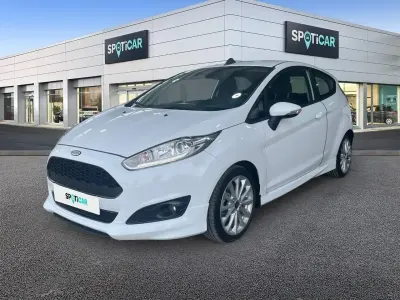 Usado Ford Fiesta Sport 95 CV (69 kW) 2015 Blanco Utilitario