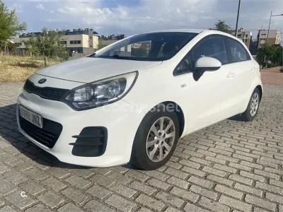 Usado Kia Rio 75 CV (55 kW) 2016 Blanco Utilitario