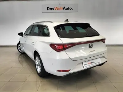 Usado Seat Leon Style 116 CV (85 kW) 2025 Blanco Familiar