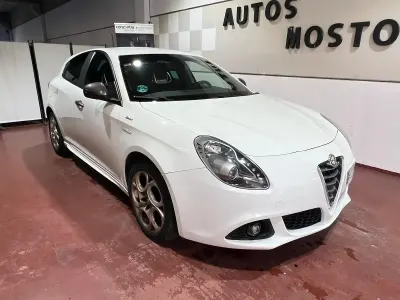 Usado Alfa Romeo Giulietta Super 120 CV (88 kW) 2016 Blanco Berlina