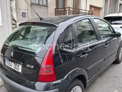 Käytetty Citroën C3 Furio 70 HP (51 kW) 2004 Musta Sedan