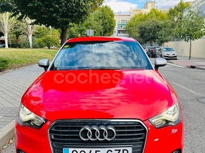 Rojo Usado 2010 Audi A1 Attraction Berlina | 8600 € (Precio justo)