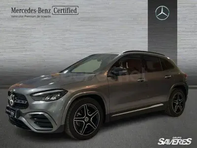 Usado Mercedes GLA200 150 CV (110 kW) 2025 Gris / plata SUV