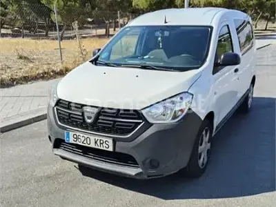Usado Dacia Dokker 102 CV (75 kW) 2018 Blanco Monovolumen