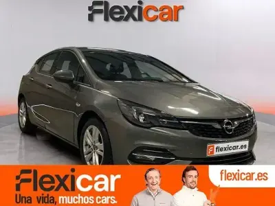 Usado Opel Astra GS Line 130 CV (95 kW) 2020 Gris Berlina