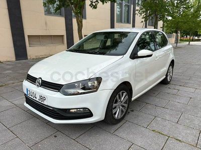 Usado VW Polo 75 CV (55 kW) 2015 Blanco Berlina