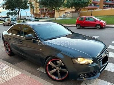 Usado Audi A4 143 HP (105 kW) 2009 Vermelho Sedan