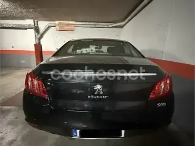 Usado Peugeot 508 Active 140 CV (102 kW) 2011 Negro Berlina
