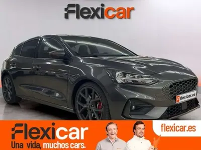 Usado Ford Focus ST 280 CV (205 kW) 2022 Gris Utilitario