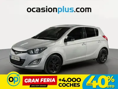 Usado Hyundai i20 GO! 85 CV (62 kW) 2014 Gris Utilitario