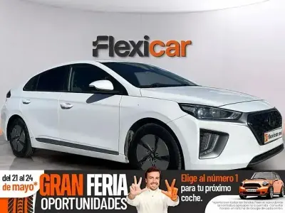 Usado Hyundai Ioniq 100 kW (136 CV) 2021 Blanco Utilitario