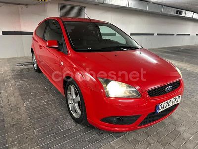 Usado Ford Focus Sport 115 CV (84 kW) 2007 Rojo Berlina
