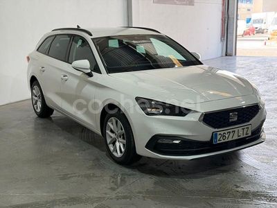 Usado Seat Leon Style 115 CV (84 kW) 2021 Blanco Familiar