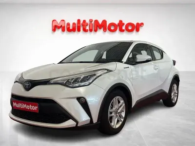 Begagnad Toyota C-HR Active 122 HK (89 kW) 2021 Vit SUV