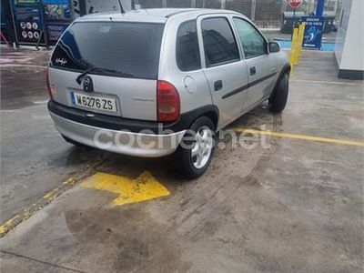 Gris / plata Usado 2000 Opel Corsa Edition Berlina | 1950 €