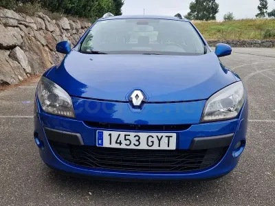 Usado Renault Mégane GrandTour Dynamique 130 CV (95 kW) 2010 Azul Familiar