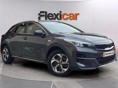 Usado Kia XCeed 120 CV (88 kW) 2020 Gris SUV