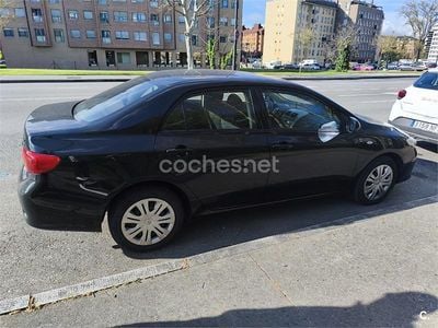 Usado Toyota Corolla Luna 124 CV (91 kW) 2008 Negro Berlina