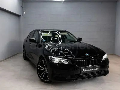 Usado BMW 318 150 CV (110 kW) 2022 Negro Familiar