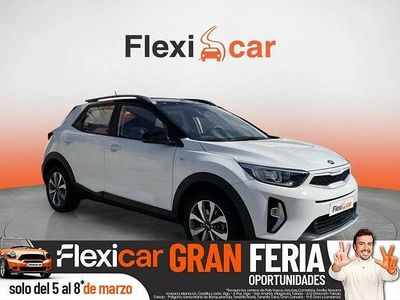 Usado Kia Stonic 120 CV (88 kW) 2021 Blanco SUV