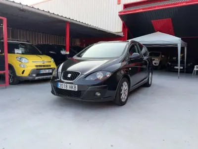 Usado Seat Altea XL Copa 105 CV (77 kW) 2012 Negro Monovolumen