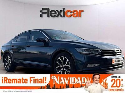 Azul Usado 2021 VW Passat Executive Berlina | 16.990 € (Buen precio)