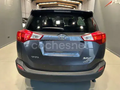 Käytetty Toyota RAV4 Executive 150 HP (110 kW) 2013 Harmaa Katumaasturi