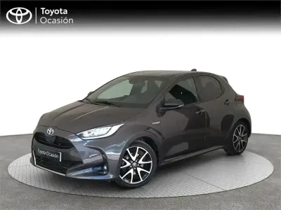 Occasion Toyota Yaris Hybrid Style 116 PK (85 kW) 2021 Grijs MPV