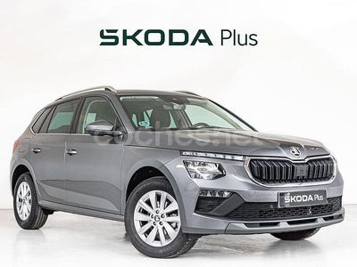 Usado Skoda Kamiq Selection 115 CV (84 kW) 2025 Gris / plata SUV
