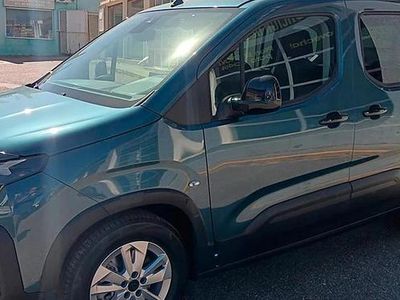 Nuevo Peugeot Rifter Allure 101 CV (74 kW) 2025 Metallisee vernis li Monovolumen