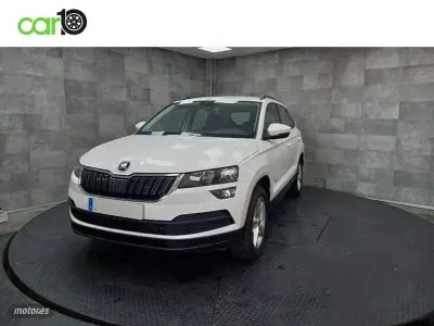 Usado Skoda Karoq Ambition 150 CV (110 kW) 2021 Blanco SUV