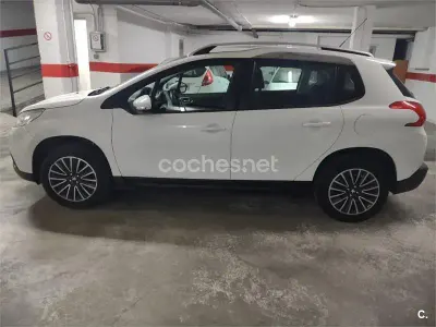Usado Peugeot 2008 Access 82 CV (60 kW) 2014 Blanco SUV