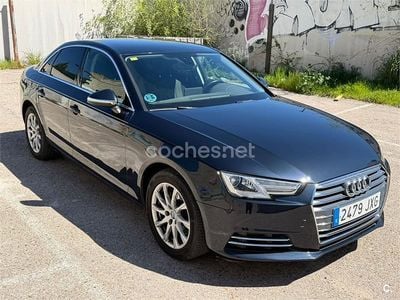 Usado Audi A4 Advanced 150 HP (110 kW) 2017 Azul Sedan