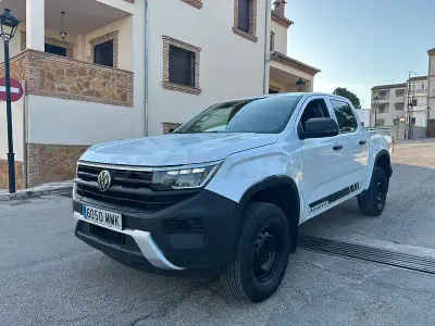 Usado VW Amarok 170 CV (125 kW) 2024 Blanco Pickup/Camioneta