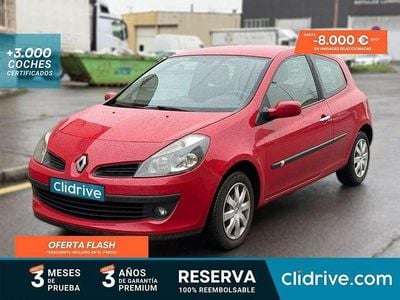Usado Renault Clio II Authentique 86 CV (63 kW) 2007 Rojo Berlina