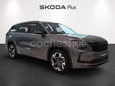 Gris Usado 2025 Skoda Kodiaq SportLine SUV | 42.990 €